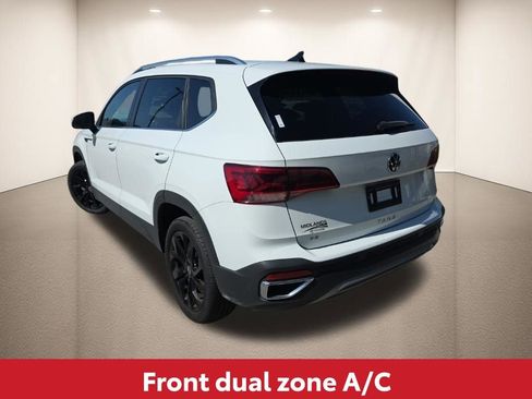 Used 2024 Volkswagen Taos SE image 7