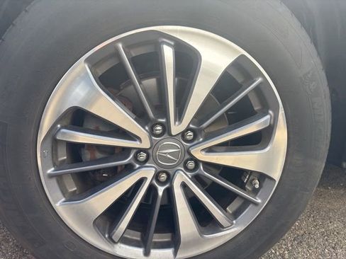 Used 2018 Acura RDX AWD w/ Advance Package image 3