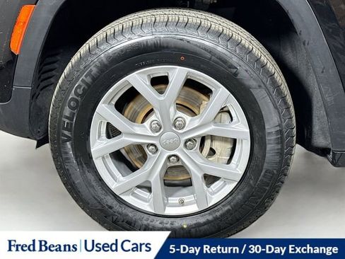 Used 2023 Jeep Grand Cherokee Limited image 35