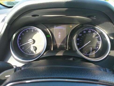 Used 2019 Toyota Camry SE image 22