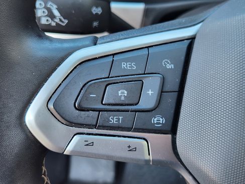 Used 2023 Volkswagen Atlas Cross Sport SE image 22