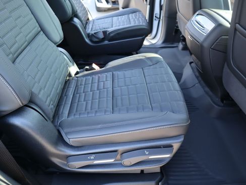 New 2026 Cadillac Escalade V w/ LPO, ONYX Package AWD/4WD image 16