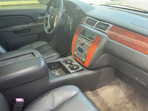 Used 2012 Chevrolet Avalanche LT w/ All-Star Edition AWD/4WD image 15