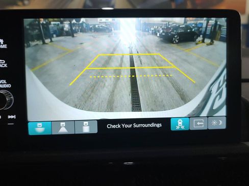 Used 2024 Honda CR-V EX-L image 9
