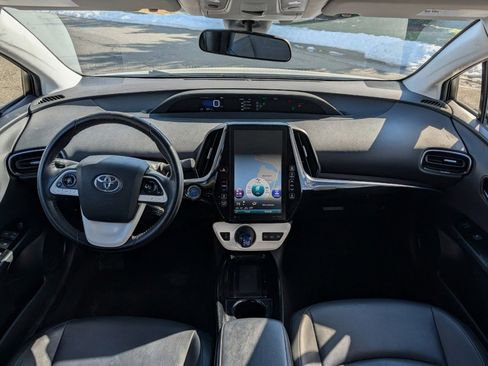 Used 2018 Toyota Prius Prime Premium image 21
