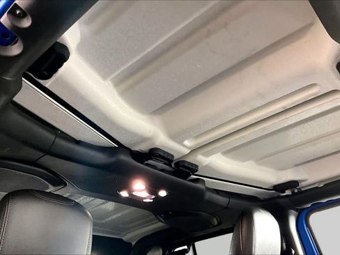 Used 2022 Jeep Gladiator Mojave w/ LED Lighting Group AWD/4WD image 25