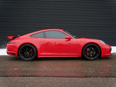 Used 2018 Porsche 911 Carrera 4S image 24