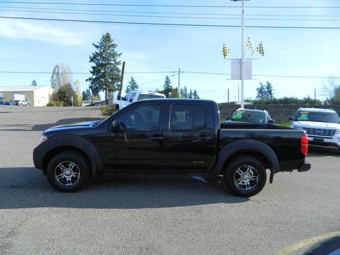 Used 2012 Nissan Frontier SV image 5