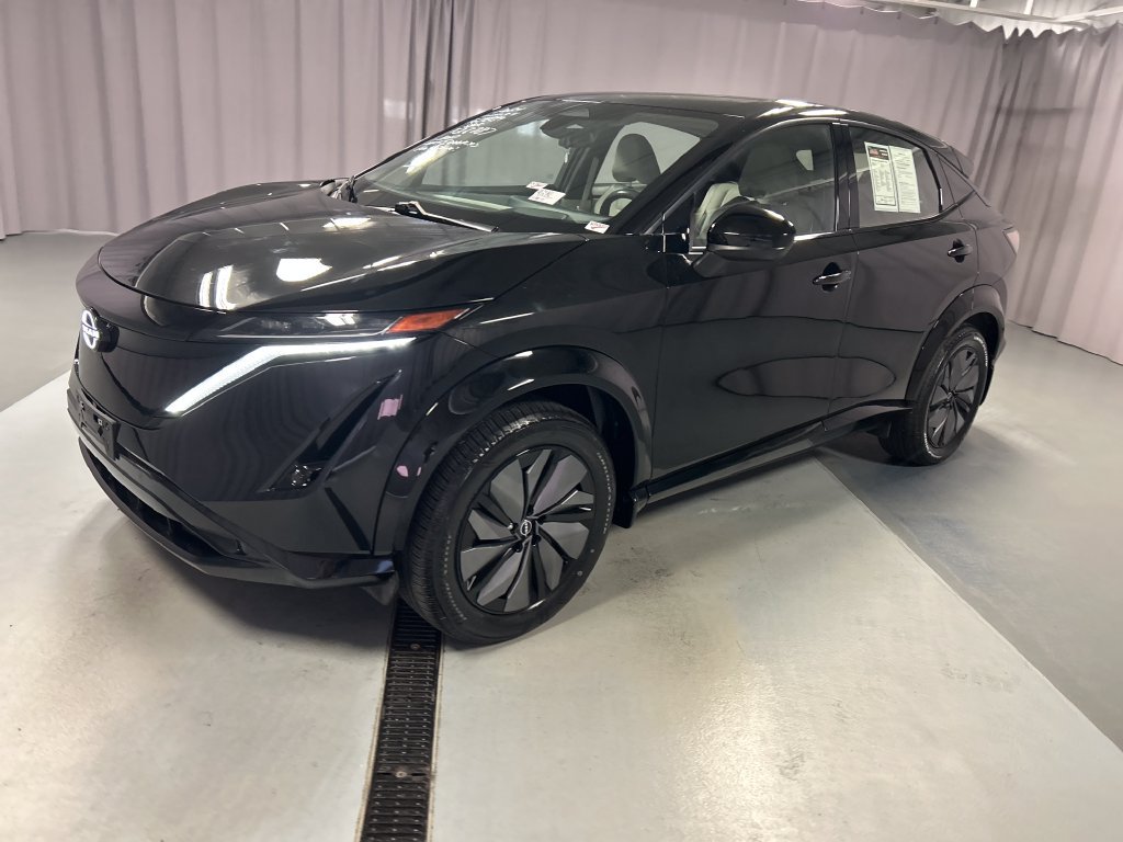 Used 2024 Nissan Ariya AWD image 3