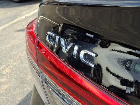Certified 2024 Honda Civic Touring image 31
