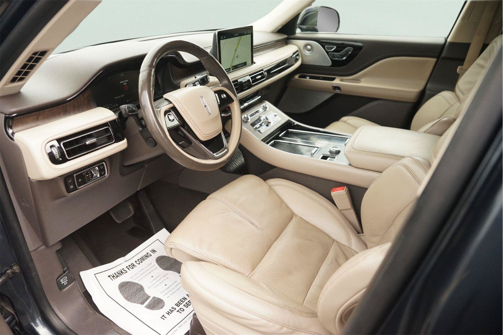 Used 2022 Lincoln Aviator Grand Touring w/ Equipment Group 301A AWD/4WD image 8