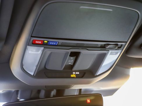 Used 2025 Subaru Forester Limited image 47