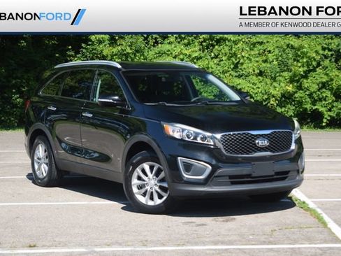 Used 2017 Kia Sorento FWD image 1