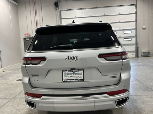 Used 2024 Jeep Grand Cherokee L Overland AWD/4WD image 7