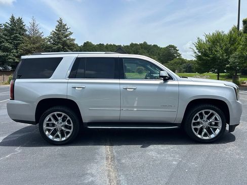 Used 2018 GMC Yukon Denali w/ Open Road Package AWD/4WD image 25