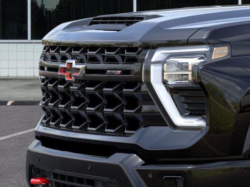 New 2026 Chevrolet Silverado 2500 ZR2 image 13