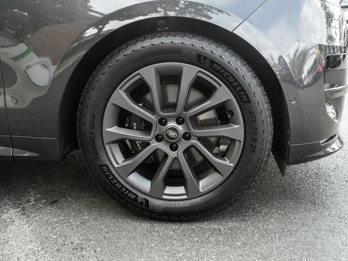 Used 2023 Land Rover Range Rover Sport SE Dynamic AWD/4WD image 4