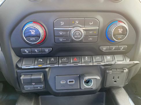 Used 2019 Chevrolet Silverado 1500 LTZ w/ LTZ Plus Package image 29