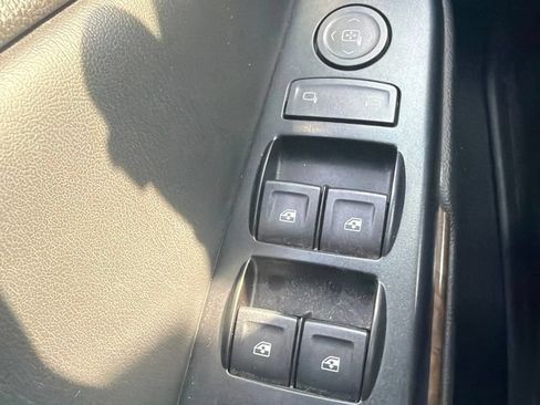 Used 2015 Chevrolet Suburban 2WD image 13