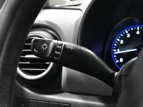 Used 2019 Hyundai Kona SE image 11