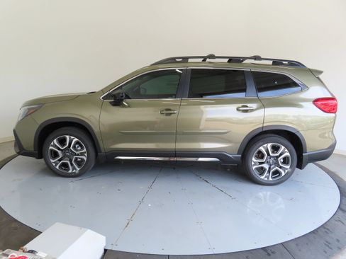 New 2026 Subaru Ascent Limited AWD/4WD image 7
