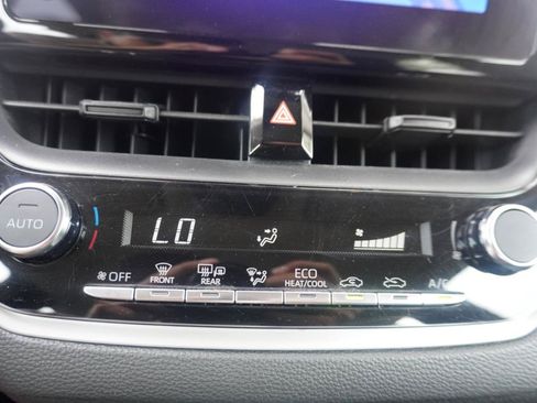 Used 2023 Toyota Corolla LE w/ LE Convenience Package FWD image 26