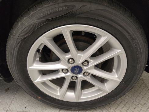 Used 2018 Ford Focus SE FWD image 31