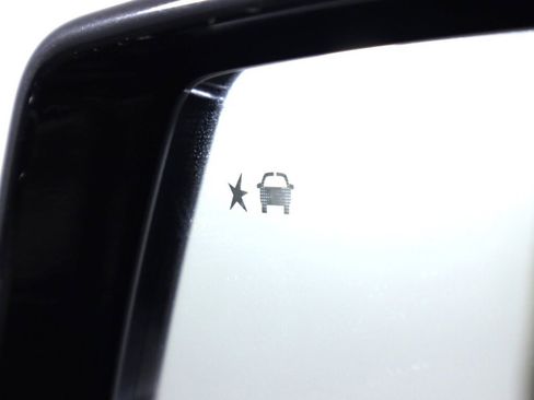 Used 2016 Cadillac Escalade Premium image 30