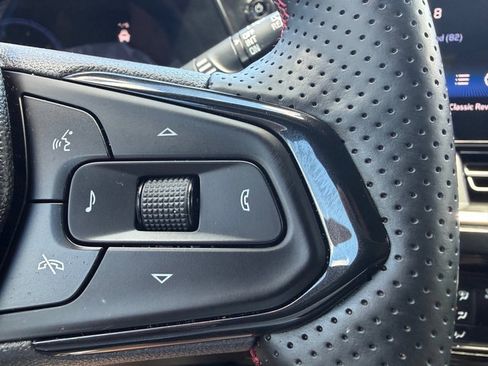 Used 2025 Chevrolet Trax RS w/ Driver Confidence Package FWD image 20