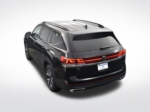 Used 2025 Volkswagen Atlas SE image 26