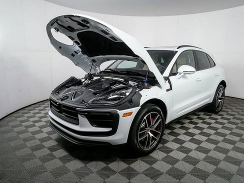 New 2026 Porsche Macan S image 35
