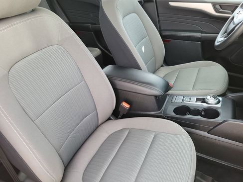 Used 2022 Ford Escape S image 28