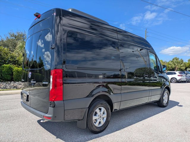 Used 2024 Mercedes-Benz Sprinter 2500 image 5