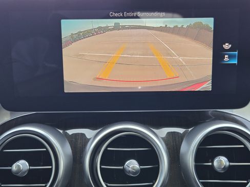 Used 2020 Mercedes-Benz GLC 300 image 14