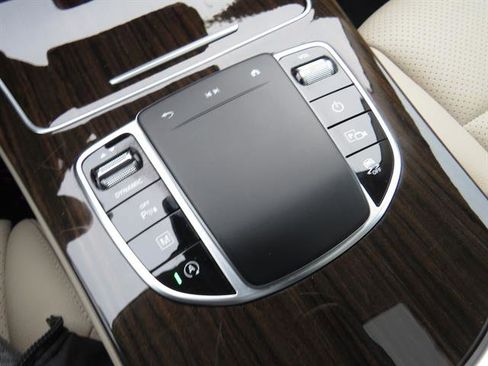 Certified 2022 Mercedes-Benz GLC 300 GLC 300 4MATIC image 15