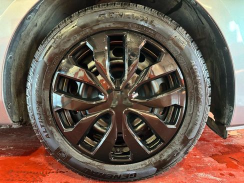 Used 2013 MAZDA MAZDA3 i Sport image 33