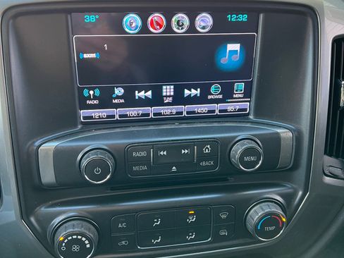 Used 2018 Chevrolet Silverado 1500 LT image 17