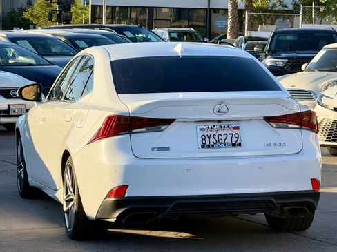 Used 2019 Lexus IS 300 F Sport w/ F Sport Package RWD image 9