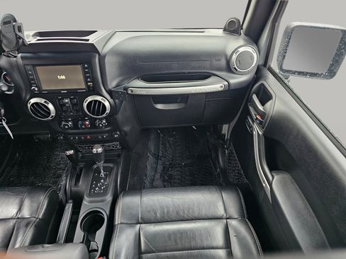 Used 2012 Jeep Wrangler Unlimited Sahara w/ Dual Top Group image 4