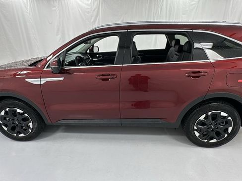 New 2025 Kia Sorento S w/ Panoramic Sunroof Package image 6
