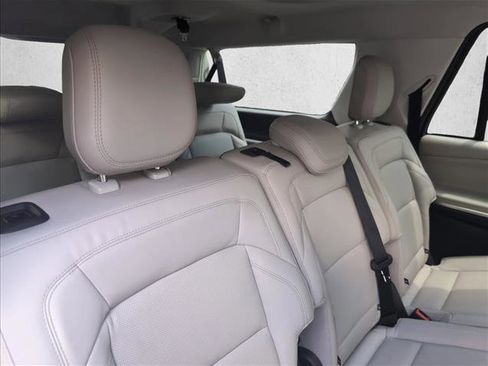 Used 2025 Lincoln Navigator L Reserve AWD/4WD image 24