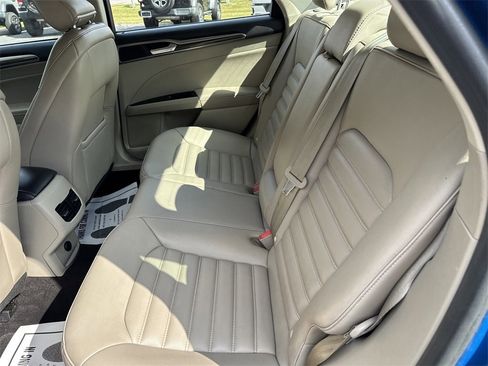 Used 2019 Ford Fusion SEL image 24