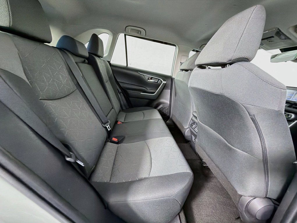 Used 2022 Toyota RAV4 XLE FWD image 28