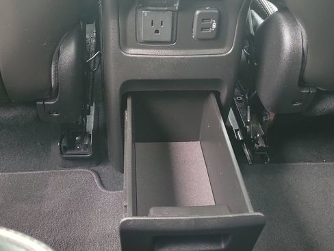 Used 2019 GMC Acadia Denali w/ Technology Package FWD image 36