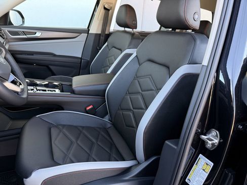 New 2026 Volkswagen Atlas Peak Edition AWD/4WD image 25
