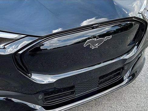 Certified 2024 Ford Mustang Mach-E Premium image 29