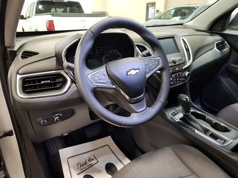 Used 2018 Chevrolet Equinox LT image 12