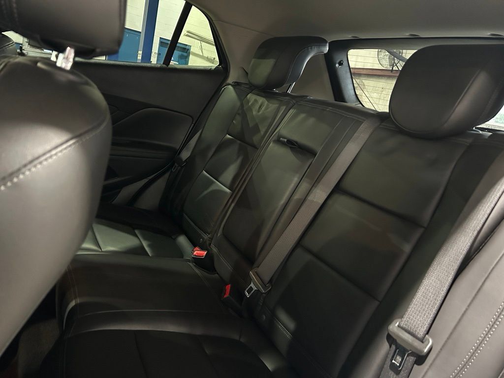 Used 2020 Buick Encore Essence AWD/4WD image 31