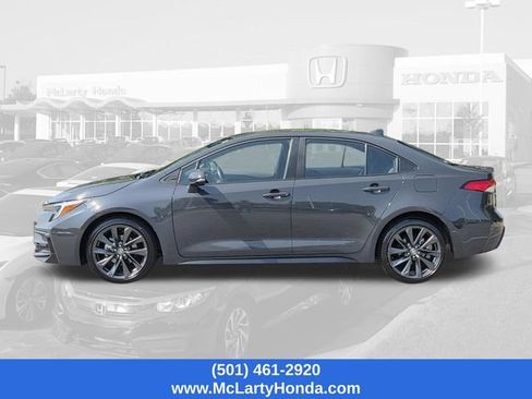 Used 2025 Toyota Corolla SE FWD image 2