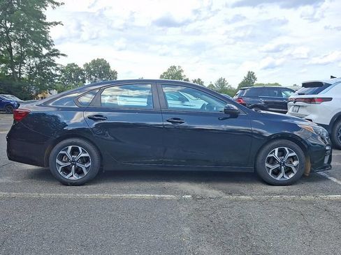 Used 2019 Kia Forte LXS FWD image 2